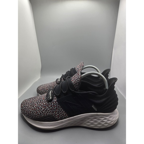 New Balance Fresh Foam Roav Shoes Womens Size 9 Black Leopard Running WROAVBV - Picture 4 of 9